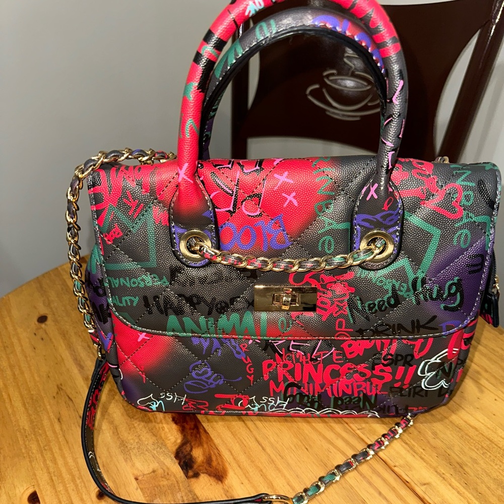 Graffiti purse with matching wallet